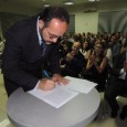      Presidente Dr. Alberto Severo de Paiva Filho assinando o Termo de Posse. Ao final, as fotos do evento. Foi realizada na quinta-feira (25/09) a cerimônia de posse da nova diretoria da Associação Médica de Varginha (AMV). O evento, que […]